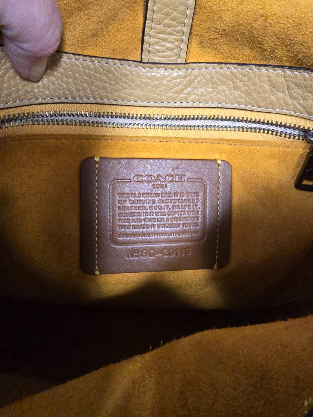 Coach 1941 Whiplash Fringe Saddle Bag Tan Pebbled Leather Crossbody Boho - Picture 6 of 7
